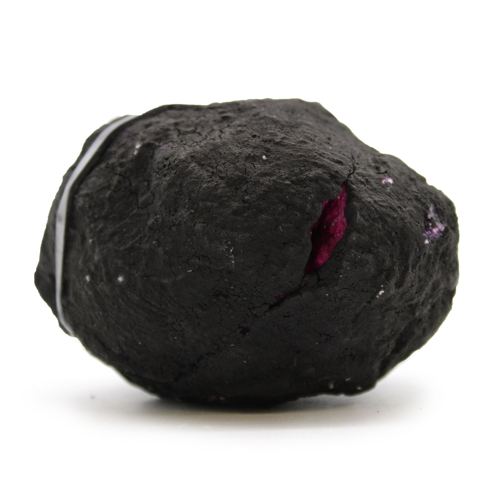 Coloured Calsite Geodes - Black Rock - Dark Red / Pink – detail view