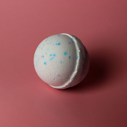Set of 3 Ocean Bath Bombs – lifestyle shot