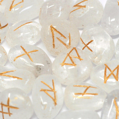 Runes Stone Set in Pouch  - Crystal – detail view