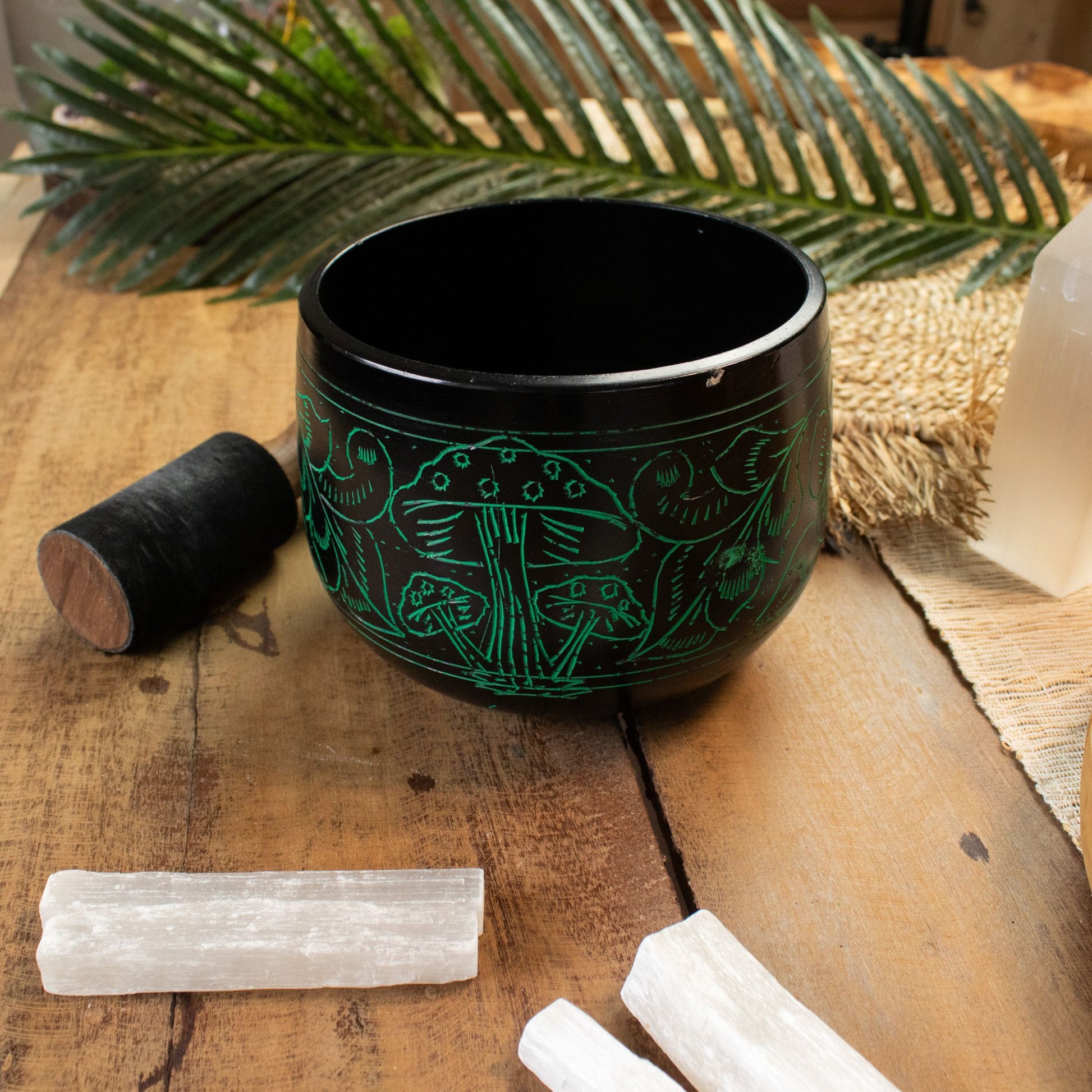 Cauldron Singing Bowl - Magic Mushroom - Green (15cm) – product image 7