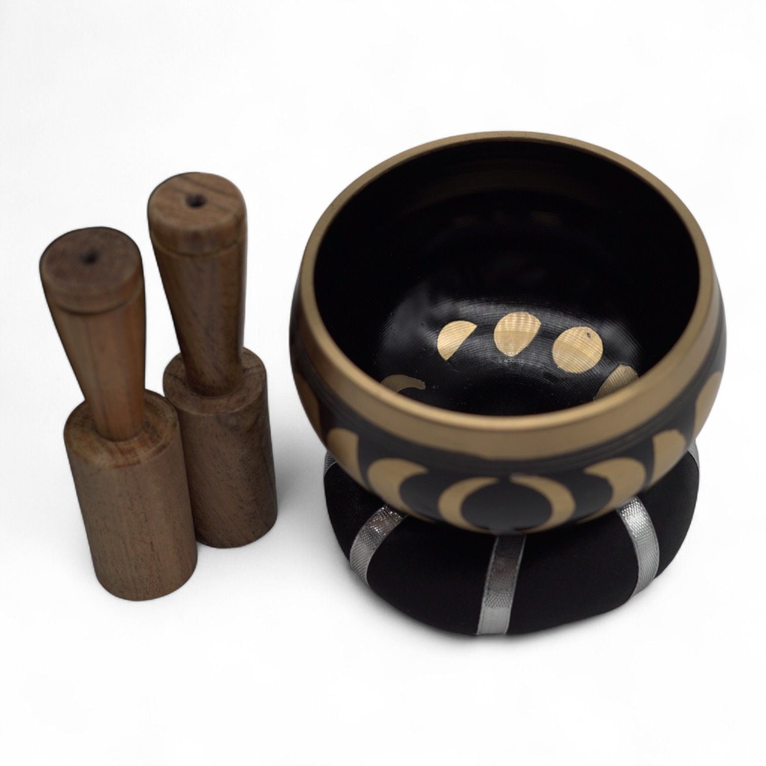 Moon Phase Singing Bowl Set- Black 10.7cm – detail view