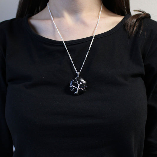 Tree of Life Gemstone Necklace - Black Onyx – detail view