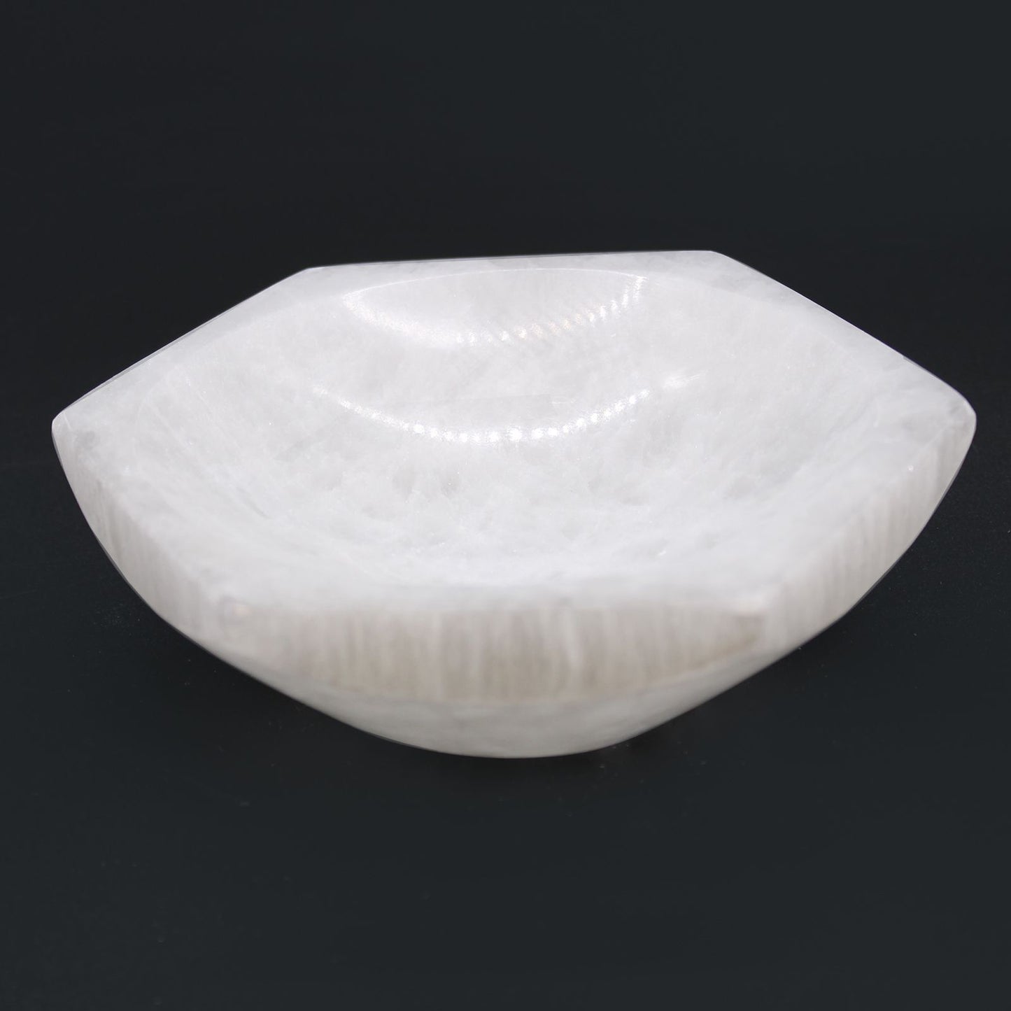 Selenite Hex Bowl - 15cm – detail view