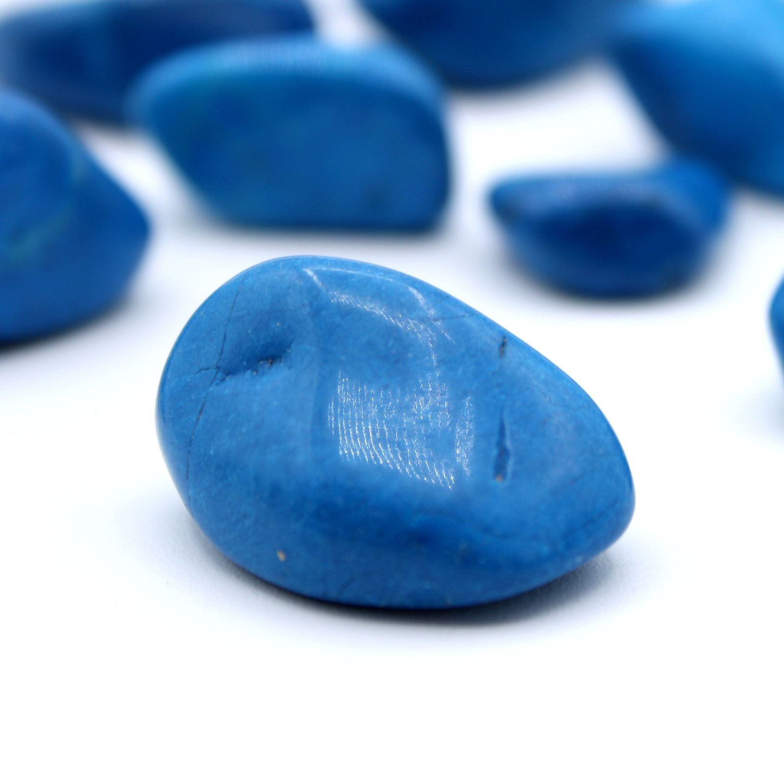 L Tumble Stones - Blue Howlite – detail view
