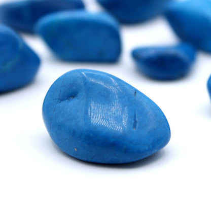 L Tumble Stones - Blue Howlite – detail view
