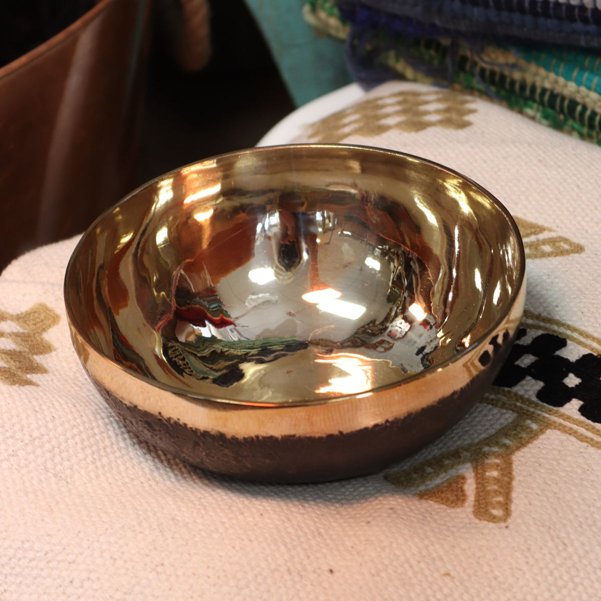 Chaken Singing Bowl, Handmade, Golden Finish, Large, 17cm, approx 800g