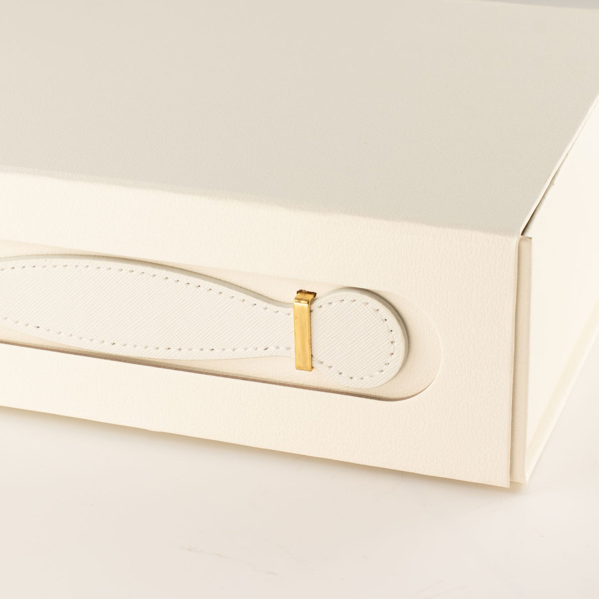 Flat Pack Gift Box - Medium Hamper (24x18.2x8cm) - White