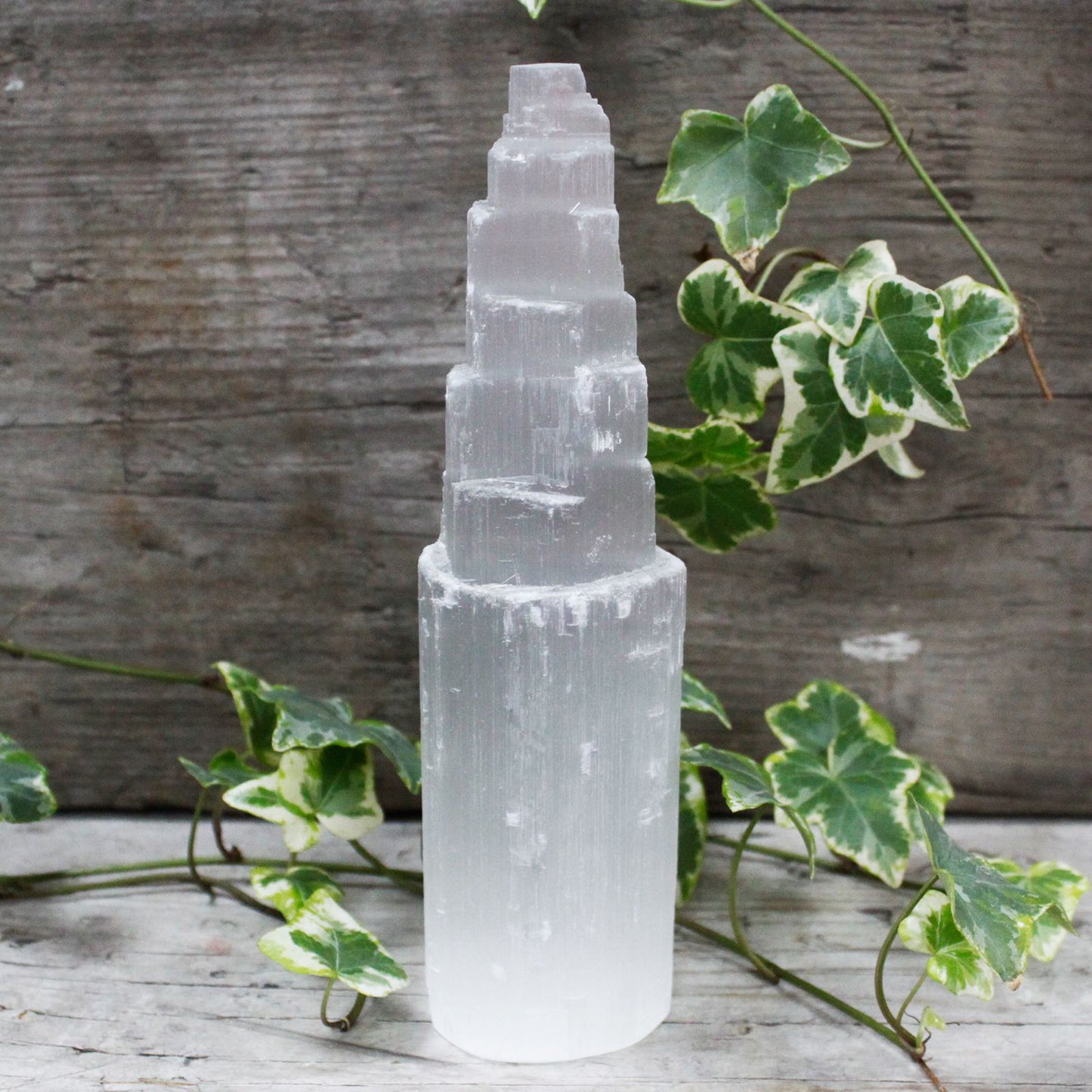 Natural Selenite Tower - 20 cm – detail view