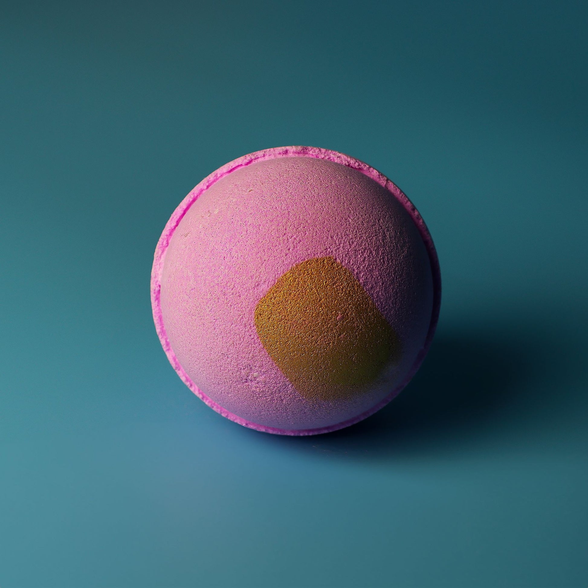 Jumbo Bath Bomb - Pink Charlotte – detail view
