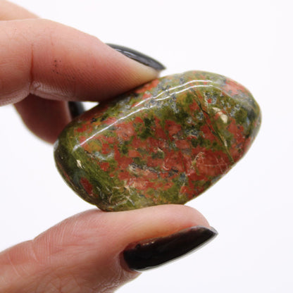 Medium African Tumble Stones - Unakite – lifestyle shot