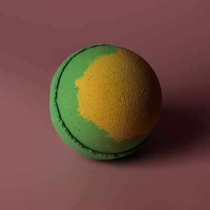 Set of 3 Apple Pie & Custard Bath Bombs – lifestyle shot