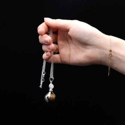Gemstone Healing Hands Pendant - Tiger Eye – packaging