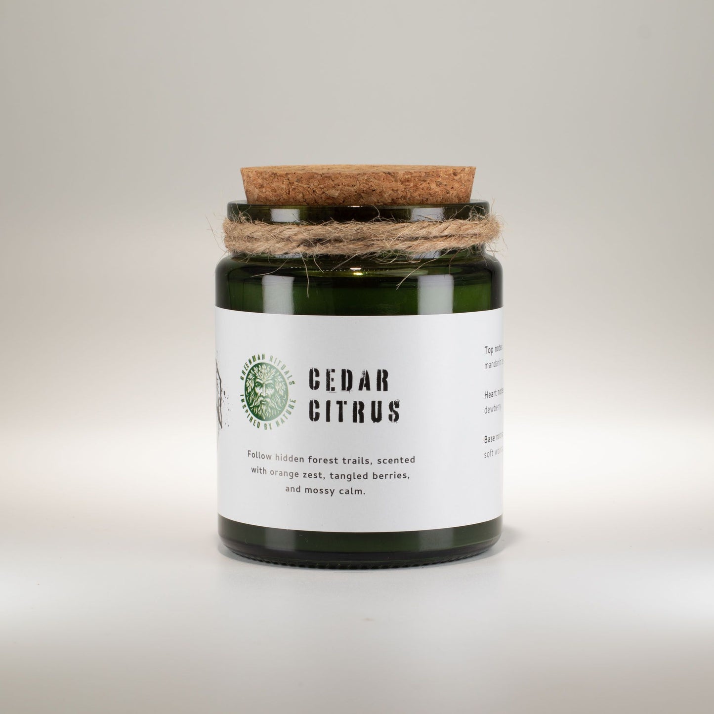 Greenman Woodwick Soy Candle - Cedar Citrus – detail view