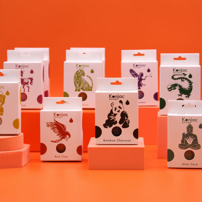 Teardrop Konjac Sponge - Natural - Sensitive skin – lifestyle shot