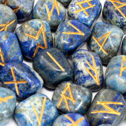 Runes Stone Set in Pouch - Lapis – detail view