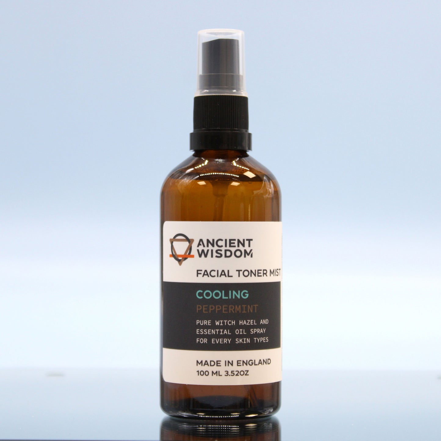 Facial Toner Mist - Witch Hazel with Peppermint 100ml – lifestyle shot