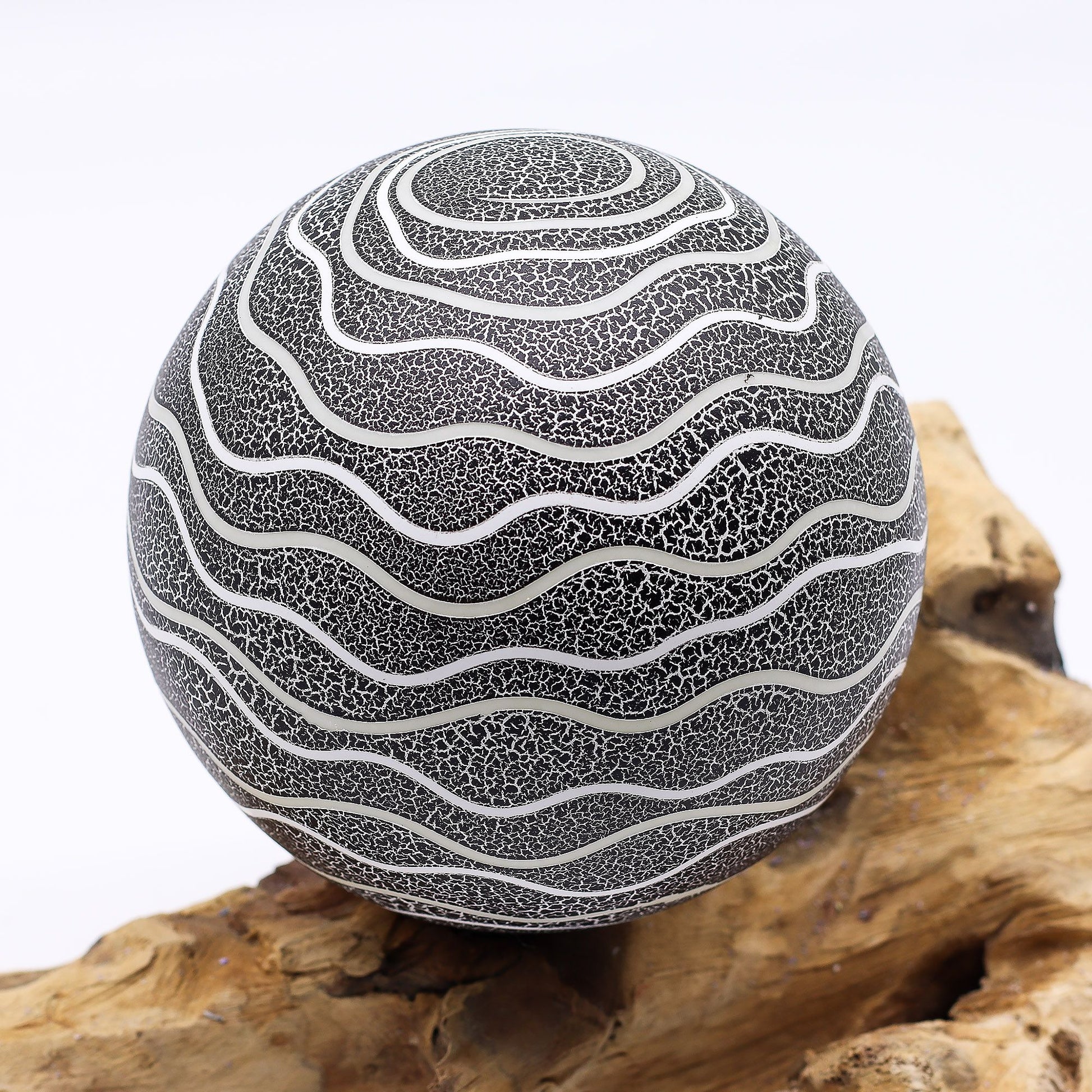 DriftGlow Lamp Grey Luna Shade – detail view
