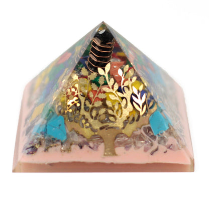 Lrg Organite Pyramid 70mm - Tree（earth base) – lifestyle shot