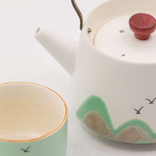 Thousand Miles Ceramic Tea Set, Four Cups with Ceremonial Cloth