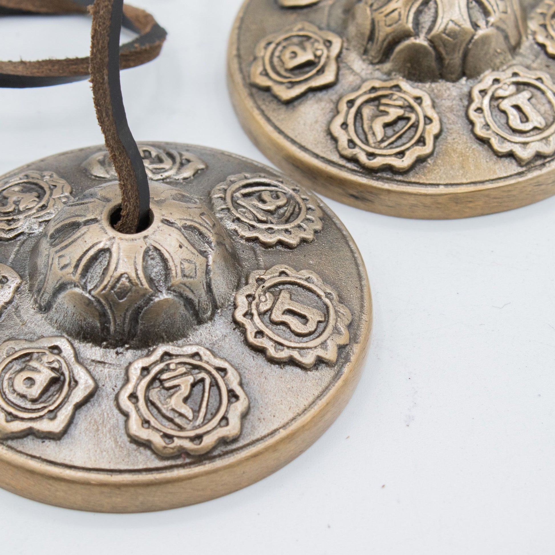Premium Brass Tibetan Tingsha - Seven Chakra - approx 7cm (255gm) – detail view