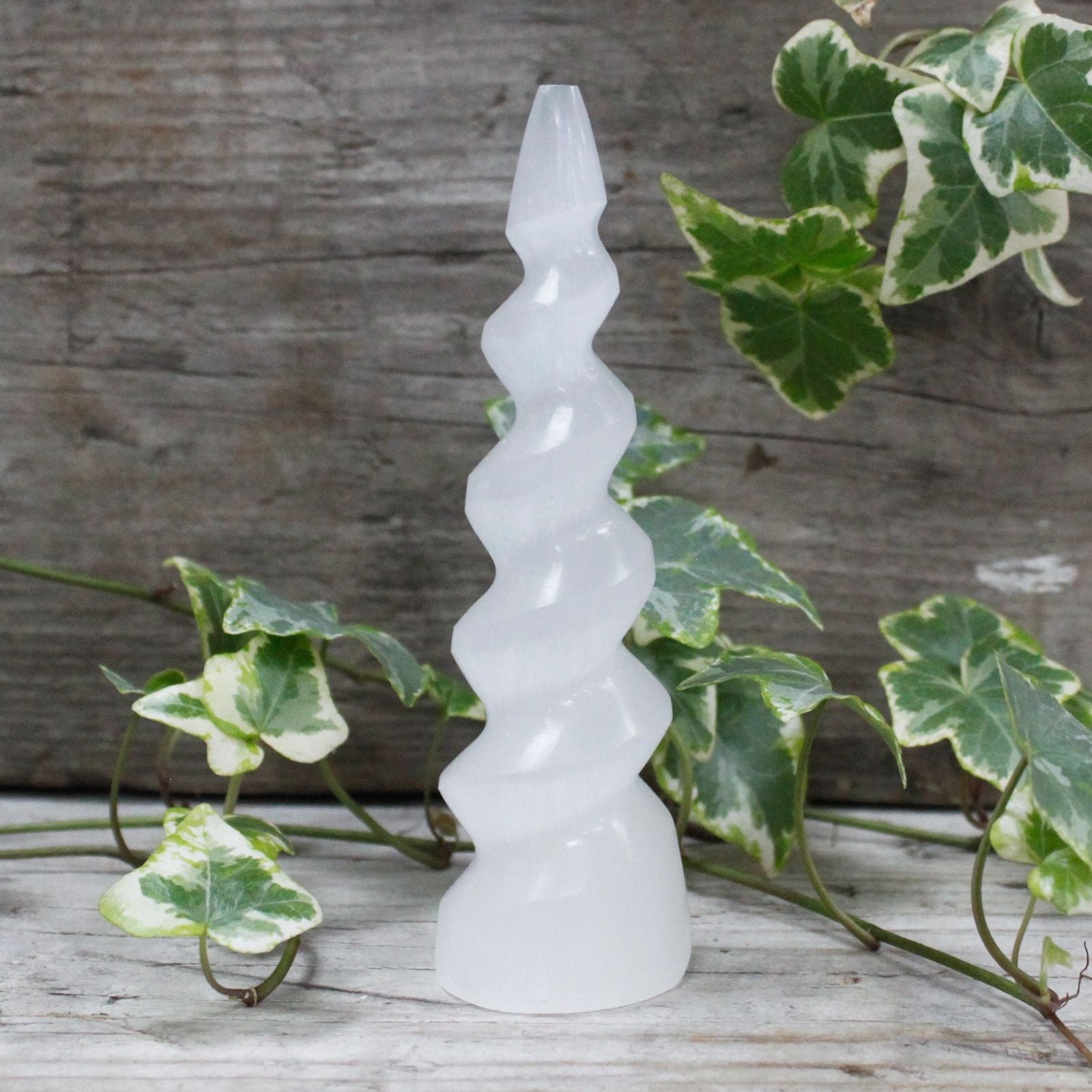 Selenite Spiral Unicorn Horn Tower - 15 cm – lifestyle shot