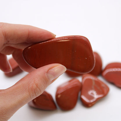XL Tumble Stones - Jasper - Red – detail view
