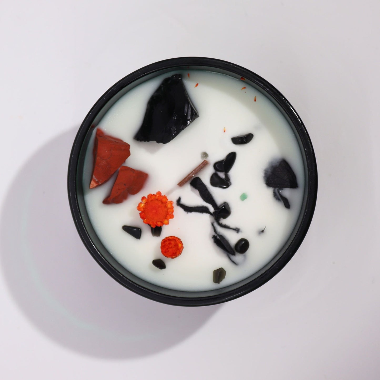 Blossom Ember Crystal Candle – Red Jasper & Black Agate Ritual Blend