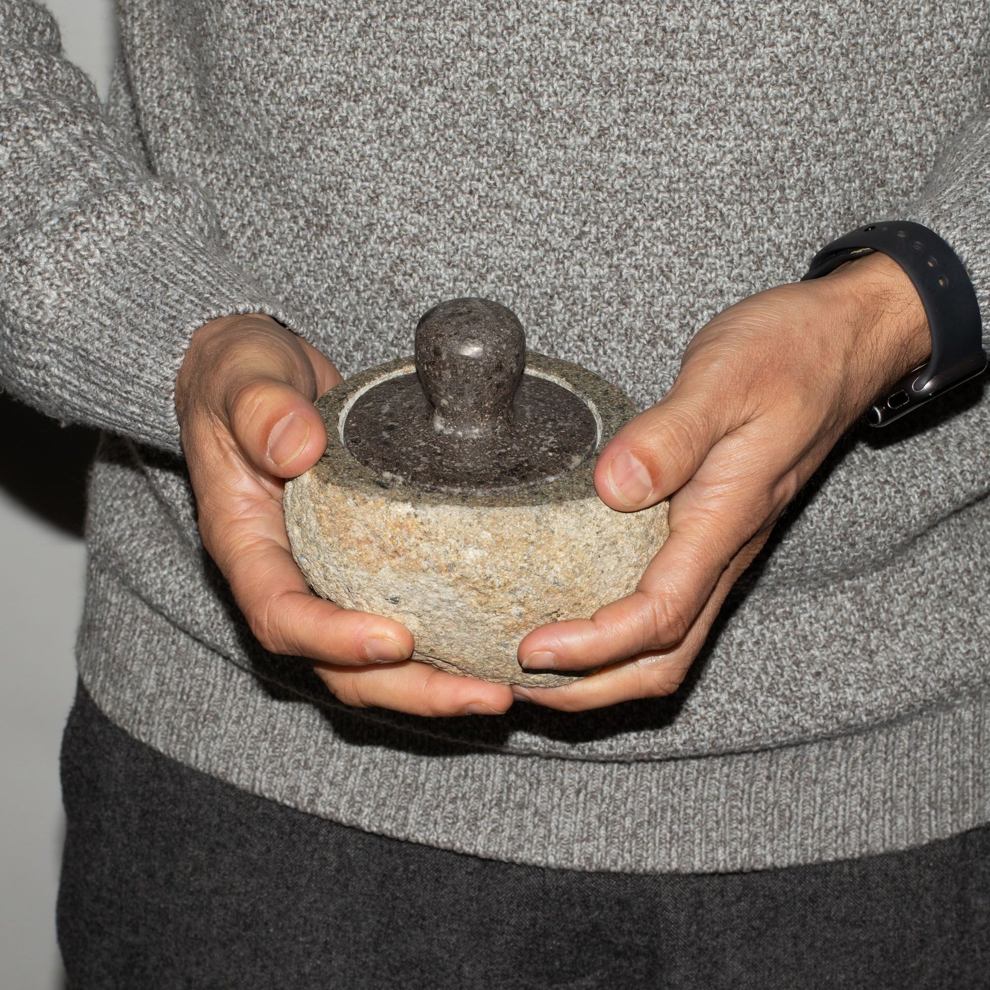 Natural Riverstone Grounding Pot -Medium (aprox 12x8cm) – product image 8